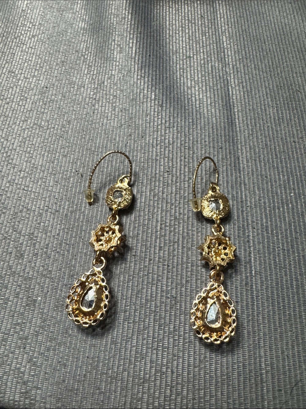 Source Unknown Gold-Tone Emerald Green Drop Earrings - Picture 3 of 4